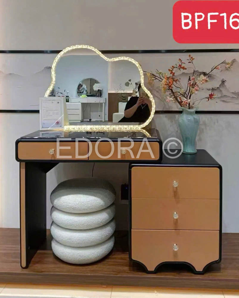 Bàn trang điểm gỗ công nghiệp đang "làm mưa làm gió" trong giới trẻ yêu thích decor