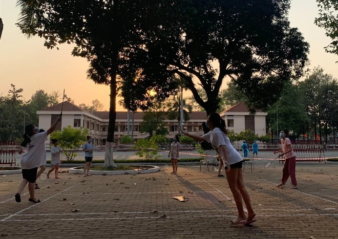 Hơn 300 sinh viên, giảng viên ĐH Thủ Dầu Một test âm tính COVID-19 rồi nè!