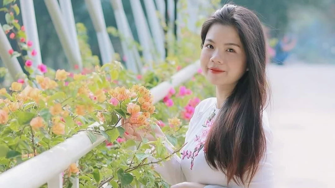 9X lỡ hẹn du học vì Covid rồi bất ngờ thành boss thiết kế số, kiếm tiền ngon lành ✨