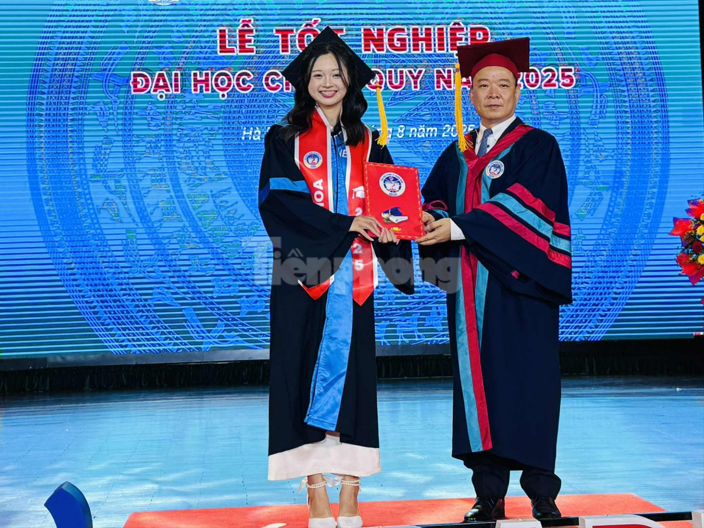 012bd3d21a0213235924.jpg