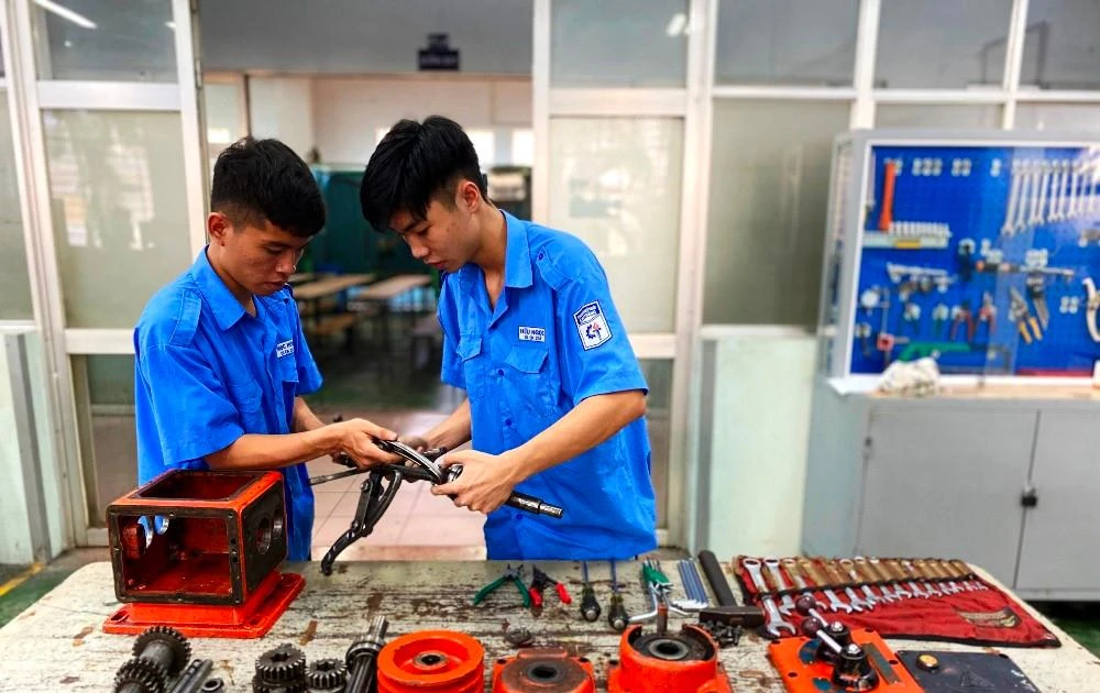 CĐ Kỹ thuật Cao Thắng cho đổi ngành xét tuyển - Gen Z đăng ký chill phết đây!