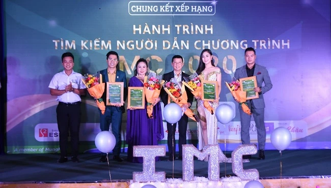 Đã tìm ra chủ nhân ngôi vị Quán quân "Tìm kiếm người dẫn chương trình – I M C 2020" rồi nè! ✨