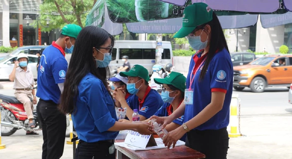 Áo xanh tình nguyện đã sẵn sàng cho một kỳ thi an toàn rồi nè!