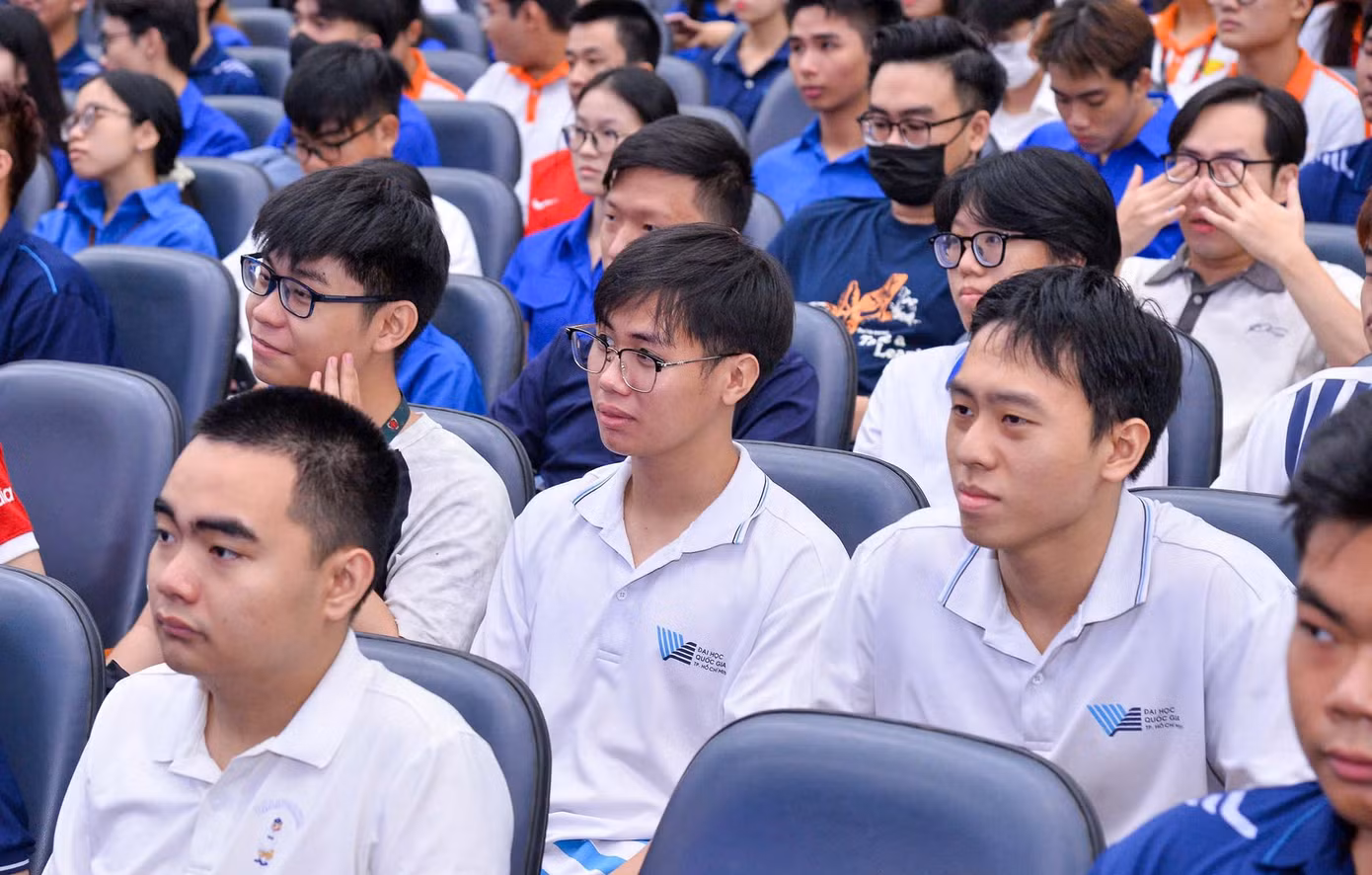 0169d579bcee222ef433.jpg
