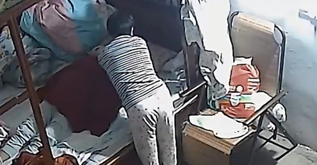 032da8460e731e8eef98.jpg