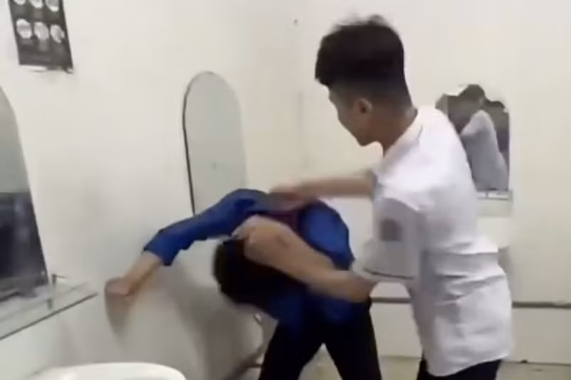 0372f13854bc14eaaaa8.jpg