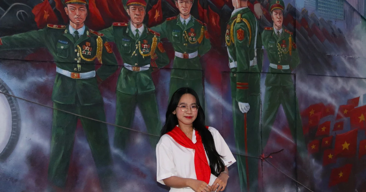 'Công trình bích họa Việt Nam tươi đẹp': Địa điểm sống ảo 'hot rần rần' trước Lễ 2/9 ở Sài Gòn