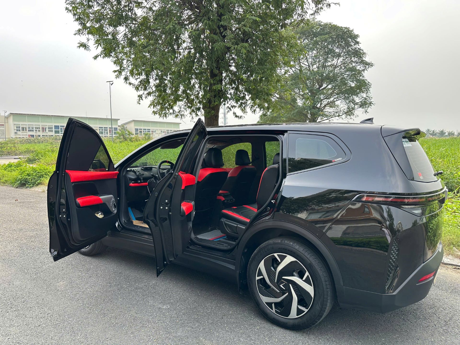 Chủ xe dịch vụ review về Limo Green: "Hiệu quả nhìn thấy liền, chạy 2 năm là hòa vốn luôn" ⚡