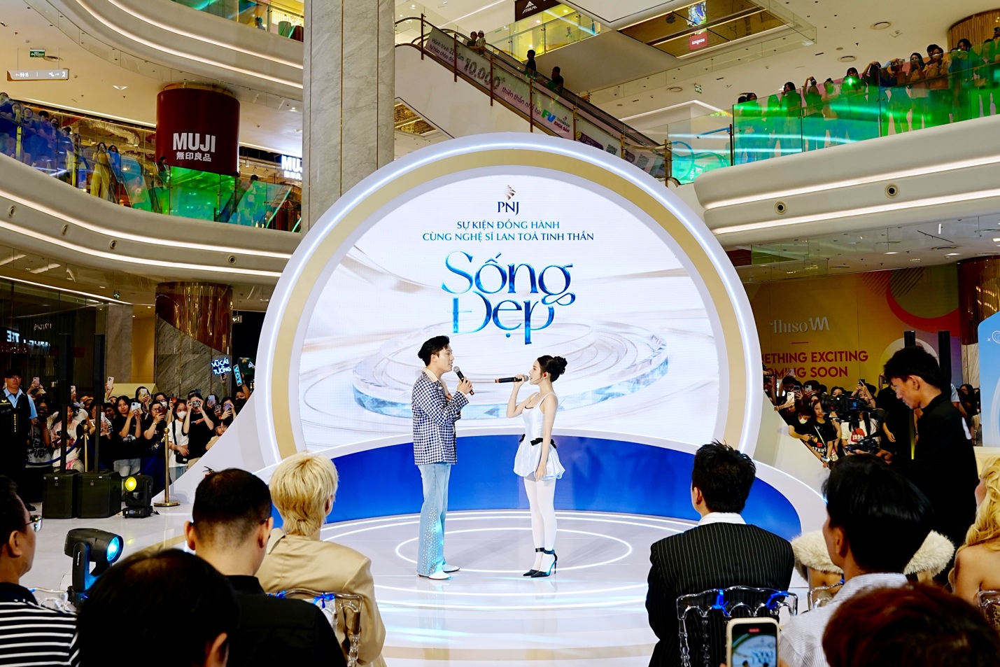 045178f9de00eeb4fec6.jpg