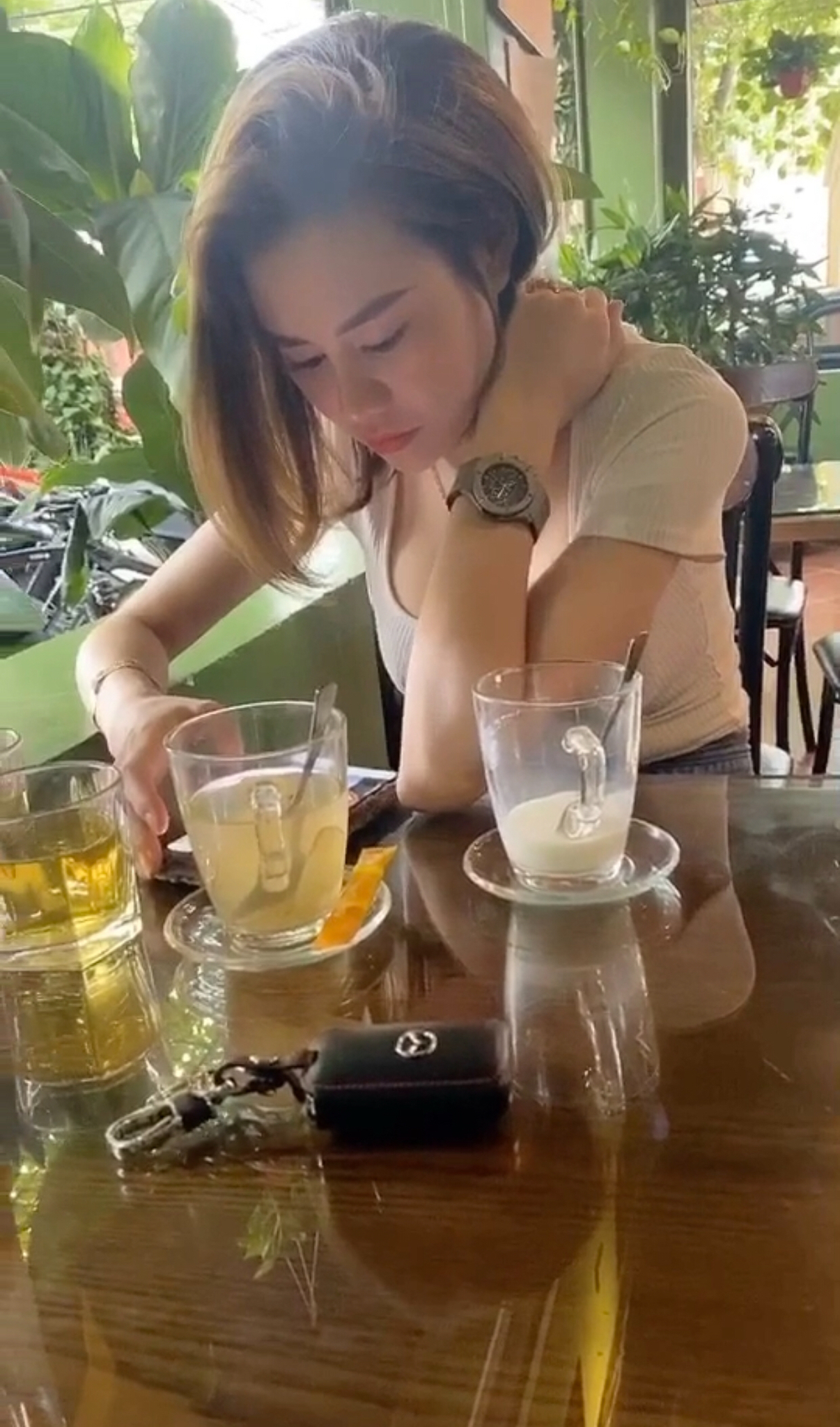 047d5b5c0805b29eeb7c.jpg