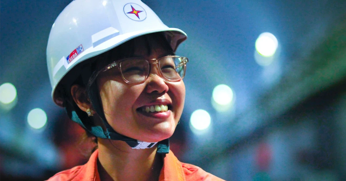 Từng du học Nga ngành Vật lý hạt nhân, cô gái 9X trở thành nữ trưởng kíp trực đầu tiên tại Thủy điện Hòa Bình ⚡