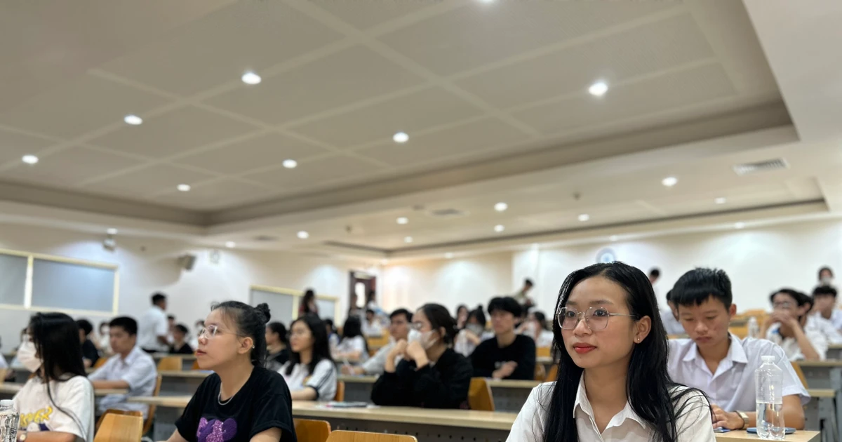 Gần 90.000 thí sinh tham gia kỳ thi Đánh giá năng lực đợt 1 do ĐHQG TP.HCM tổ chức - Ai cũng hồi hộp lắm nha!