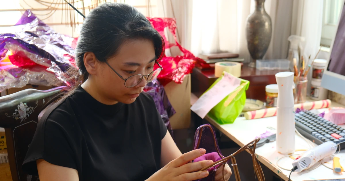 Kỳ công hồi sinh lồng đèn truyền thống trăm tuổi, gen Z làm "phát sốt" ✨