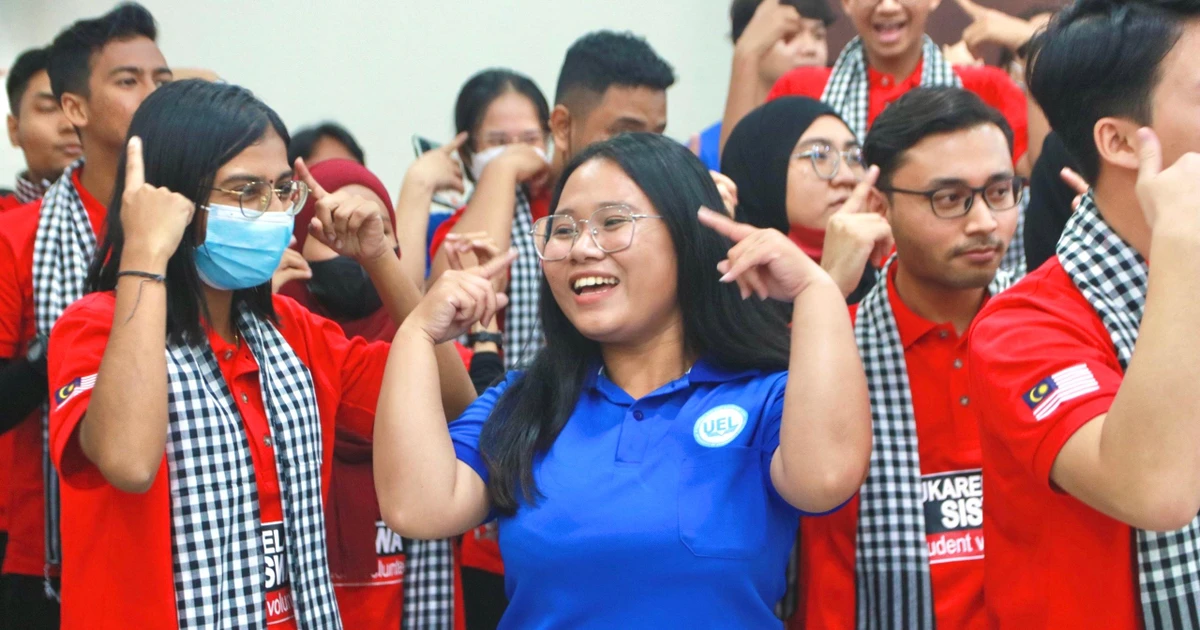 Cô gái 2k1 "cháy" hết mình với Đoàn - Hội, vẫn giữ điểm 8.0 "ngon lành"