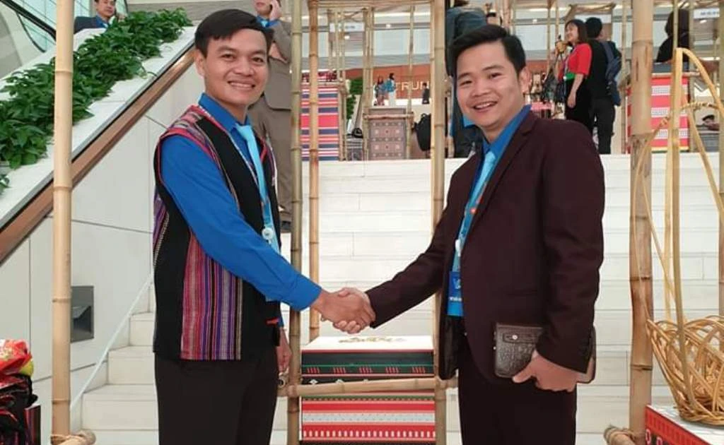 Anh chàng từ bỏ cơ hội việc làm thành phố, quyết tâm về quê làm thanh niên có tâm