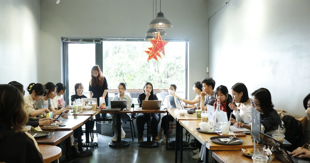 Gen Z hóa văn phòng: Sinh viên dùng kịch hình thể gây quỹ trồng rừng xịn sò quá trời ✨