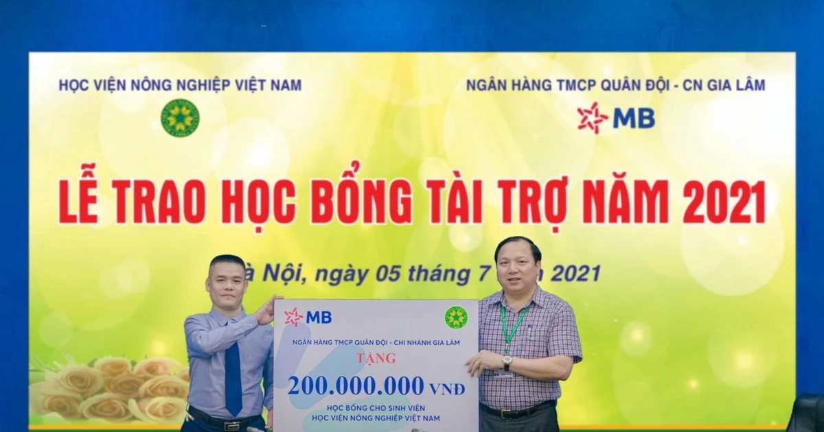 17 sinh viên Học viện Nông nghiệp Việt Nam rinh ngay học bổng 200 triệu đồng - xịn sò quá đi thôi!