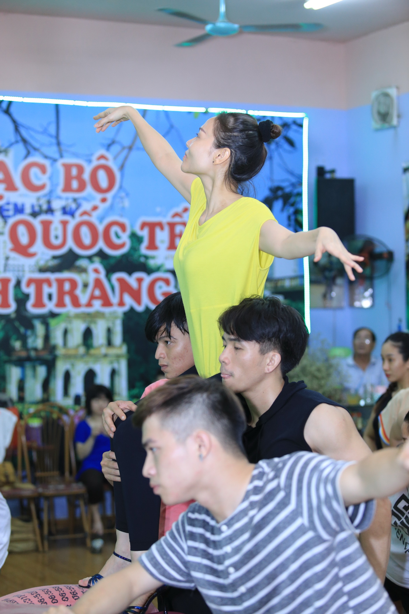 0ab43ae5100c316af797.jpg