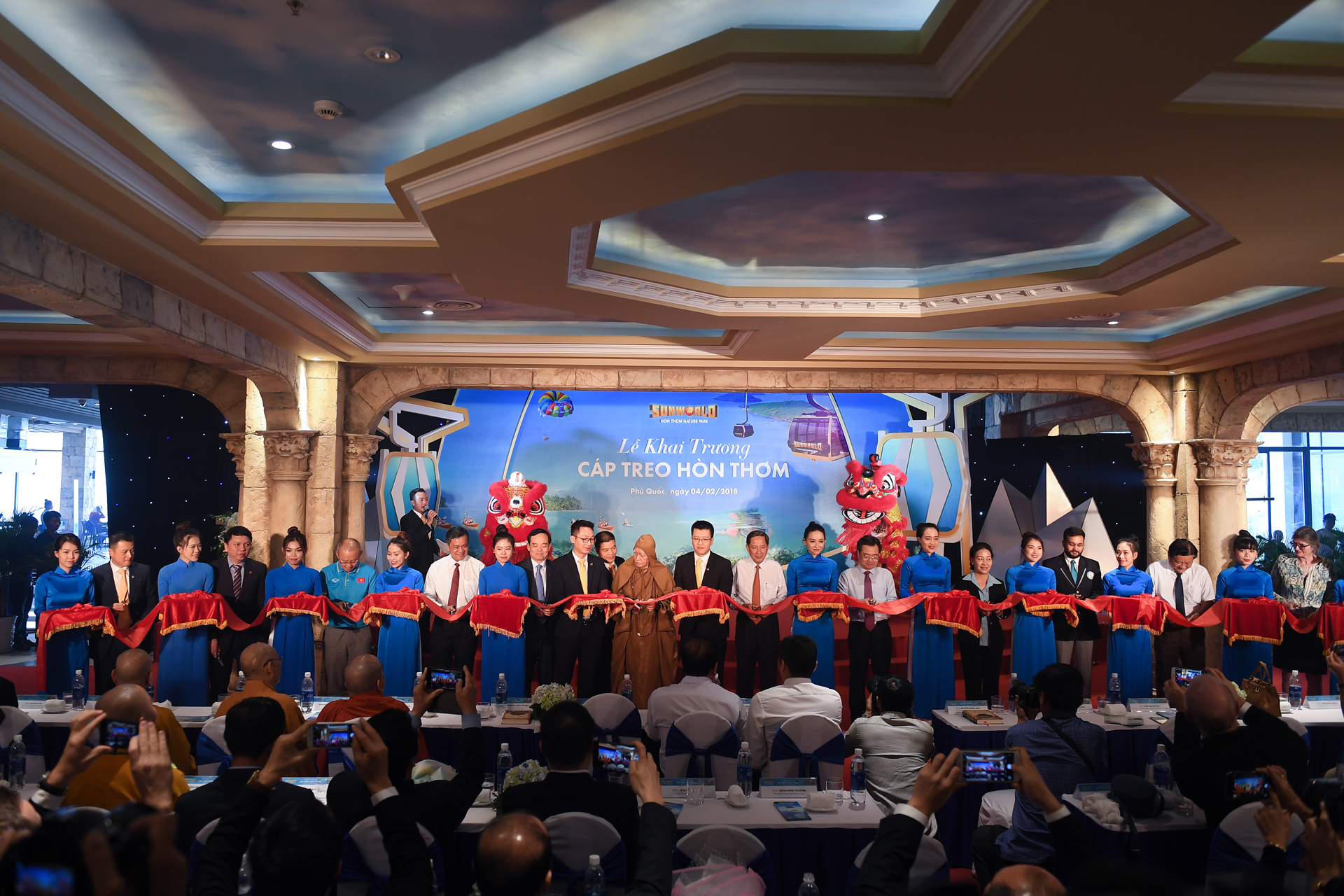 0bc73ad708c64720cca4.jpg