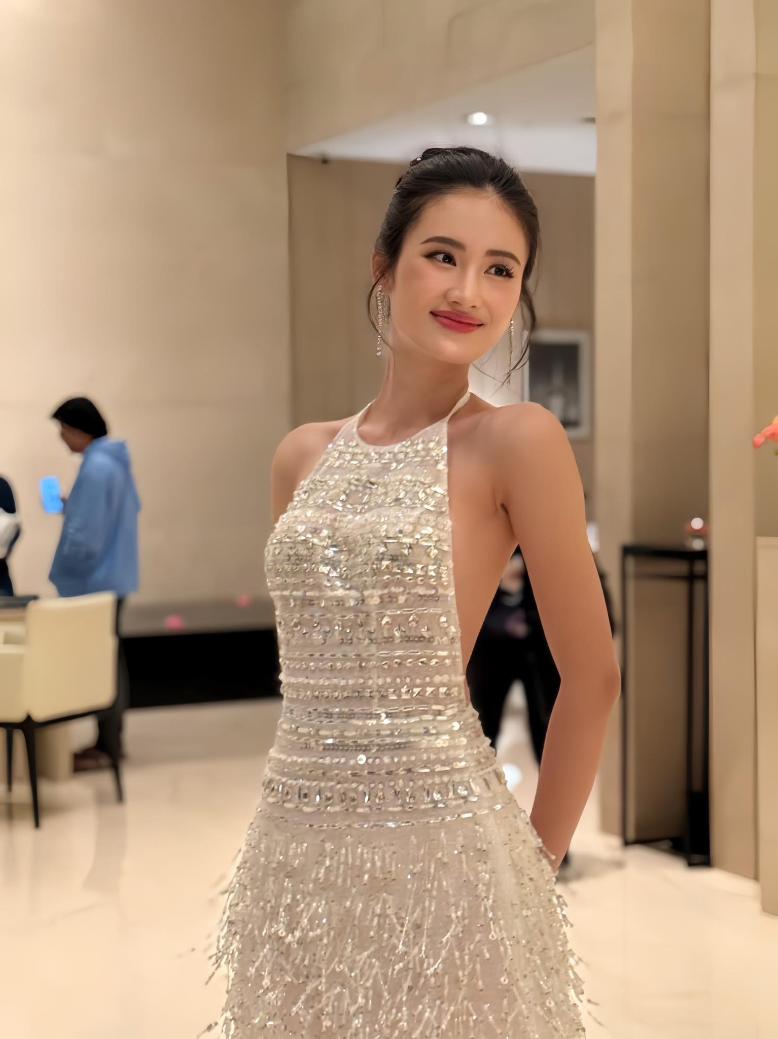0bf8bc8dbe7e0d0aee6b.jpg