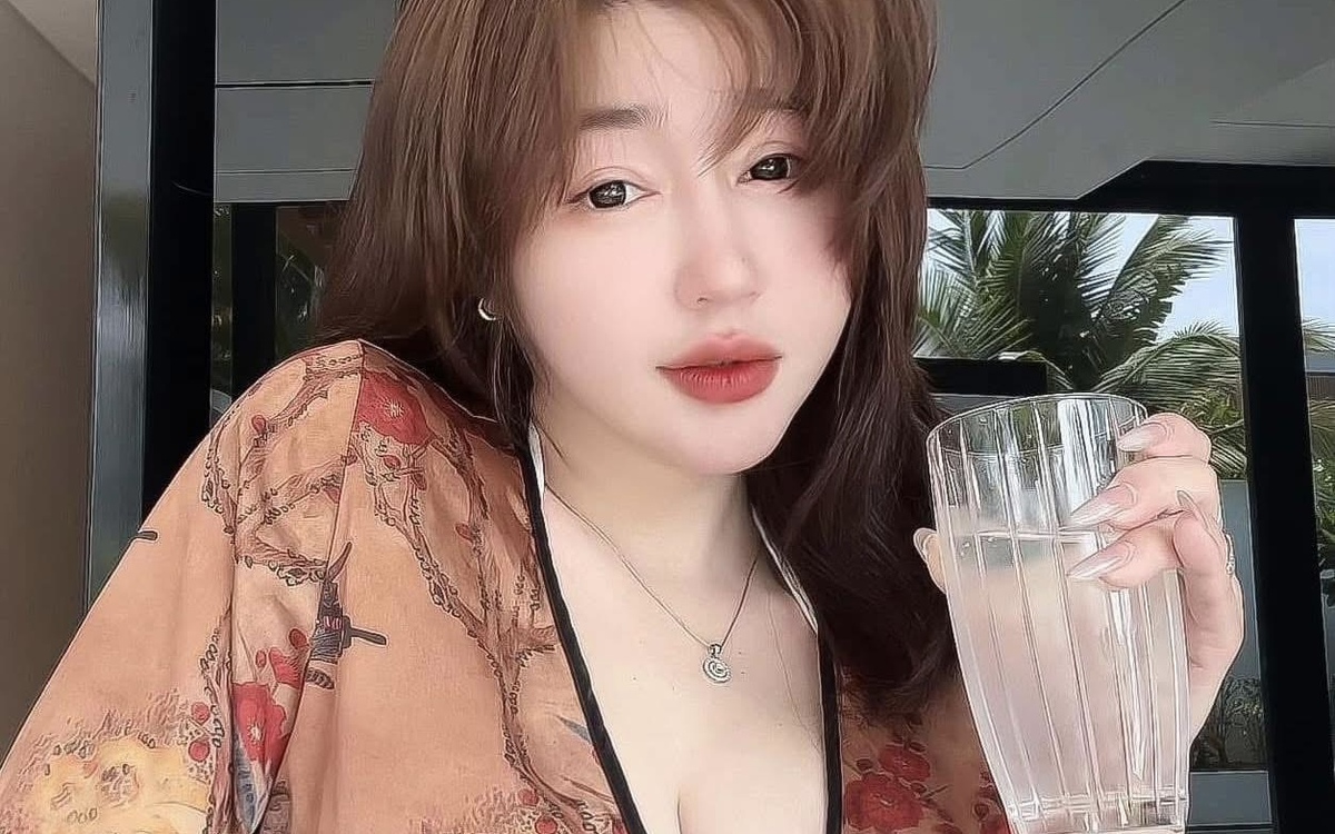 Game Mobile Cũng Phải Biết Chuyện Này: Elly Tran Lên Tiếng Cực Gắt Trước Drama "Dán Nhãn"
