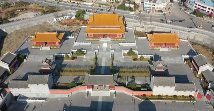0d98d5e31bccec285055.jpg
