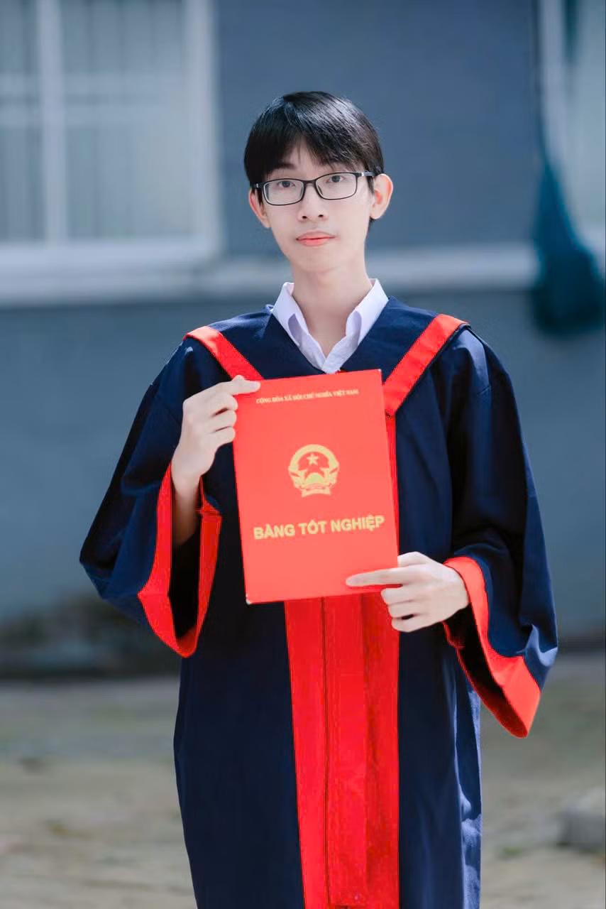 0e79cdd0a3338cc73220.jpg