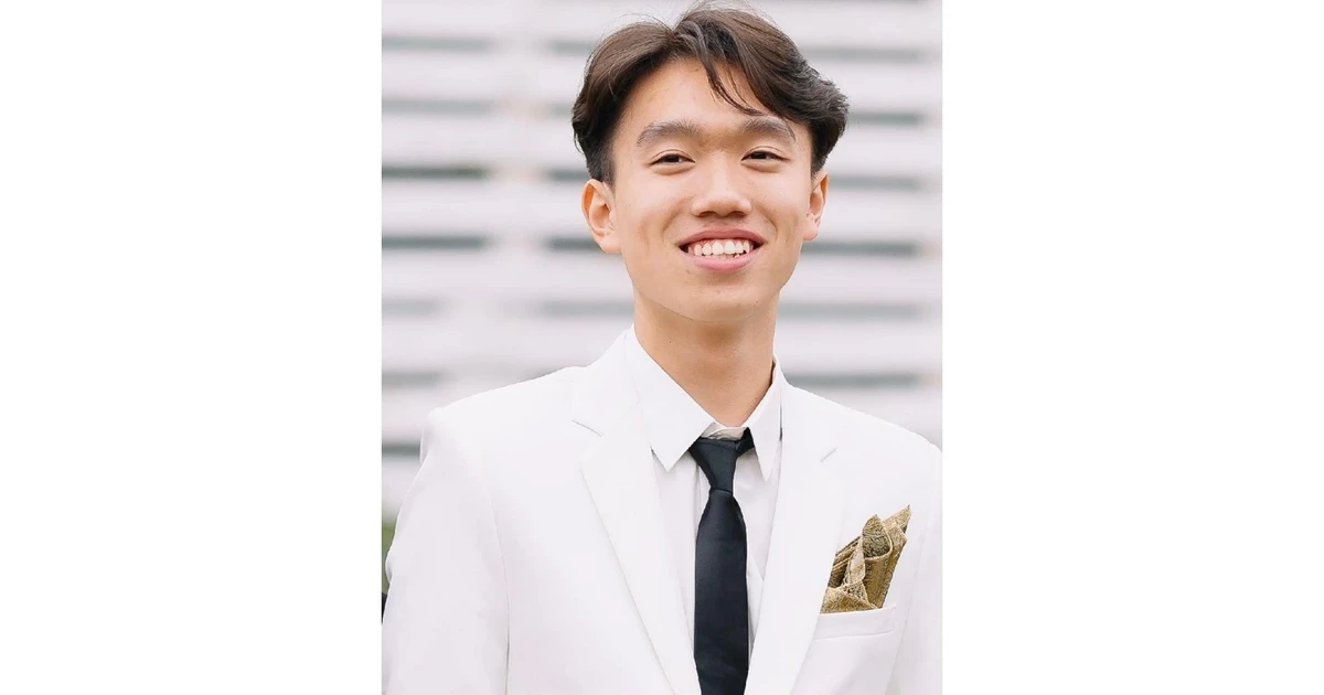 Thủ khoa 19 tuổi trúng tuyển 2 trường Đại học top đầu Việt Nam