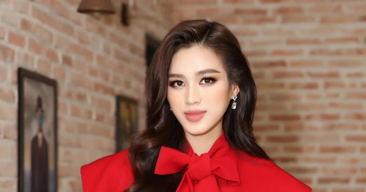 Hoa hậu Đỗ Thị Hà phải mượn váy của đối thủ mà vẫn xinh như nữ thần, visual quá đỉnh! ✨