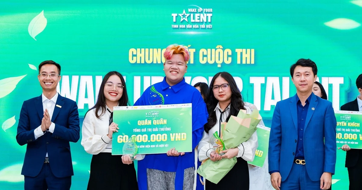 Đội sinh viên UEL "chốt deal" giải Quán quân Wake up your talent 2024, rinh về 60 triệu đồng