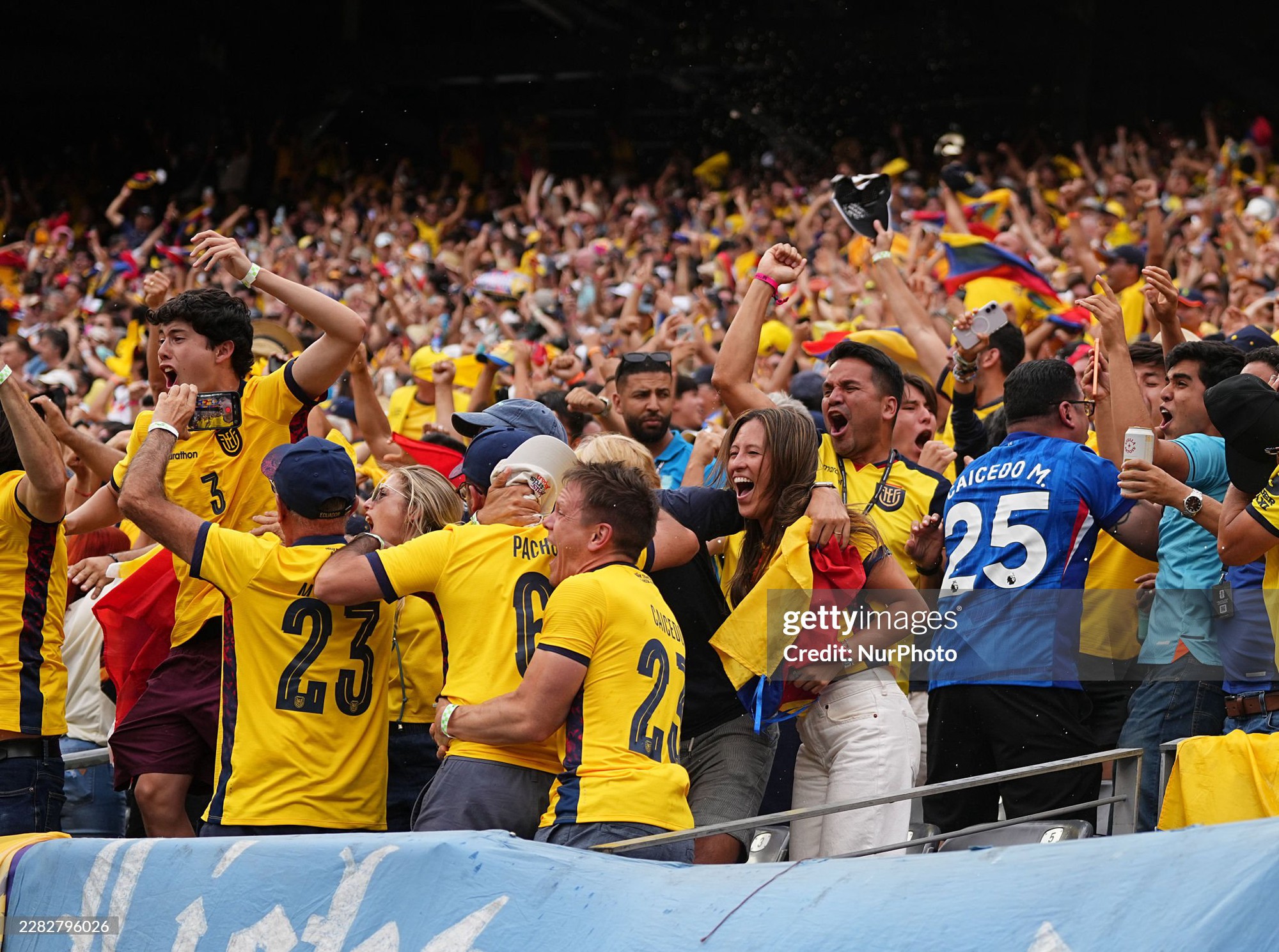 1084b9881004fcface00.jpg