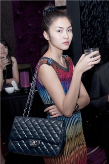 10ff9273c03901fc24f2.jpg