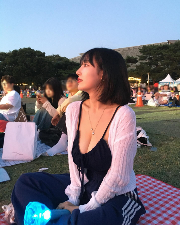 112b77d443bfc44cd49c.jpg