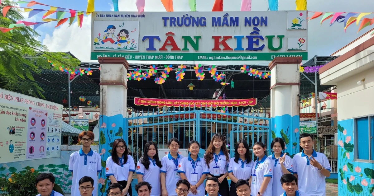 Trí thức trẻ Sài Gòn ra quân mang khoa học kỹ thuật về Đồng Tháp, vừa học vừa làm vừa tình nguyện chất lừ