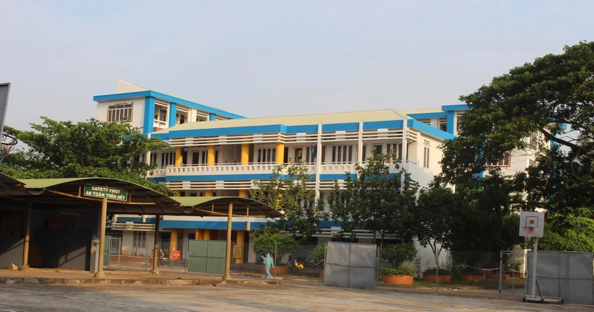 Trường cao đẳng bị trưng dụng làm khu cách ly giờ được giảm tiền thuê rồi nè!