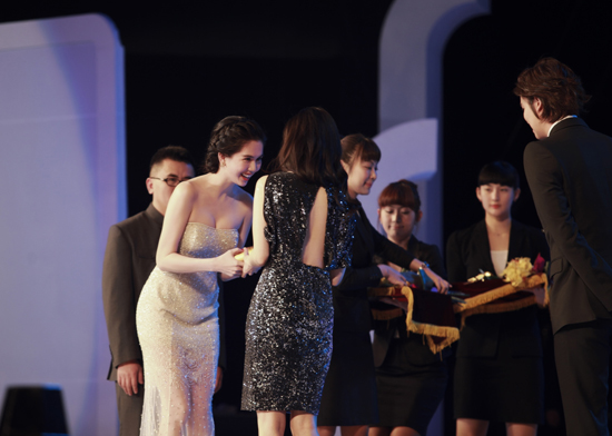 12b15ad4279f34d109be.jpg