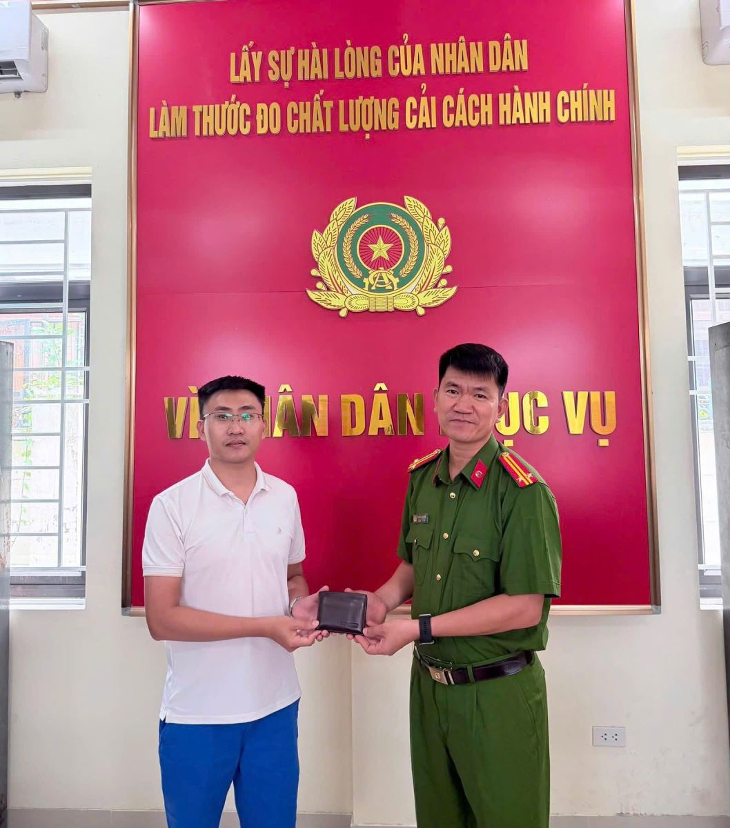 12b6cd7cec863aaa30ec.jpg