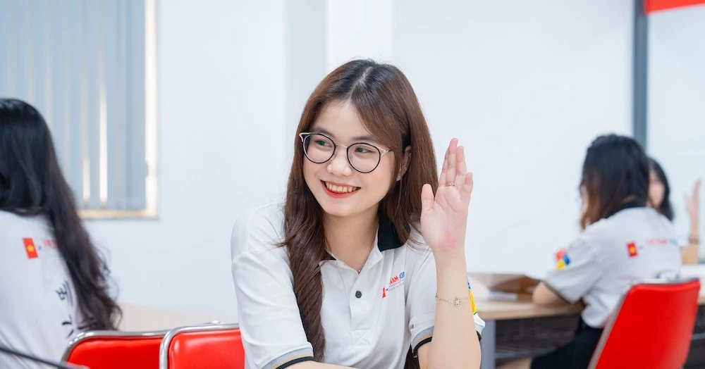 Sinh viên sắp nghỉ lễ "siêu to khổng lồ" 9 ngày liền dịp Giỗ Tổ và 30/4 - 1/5