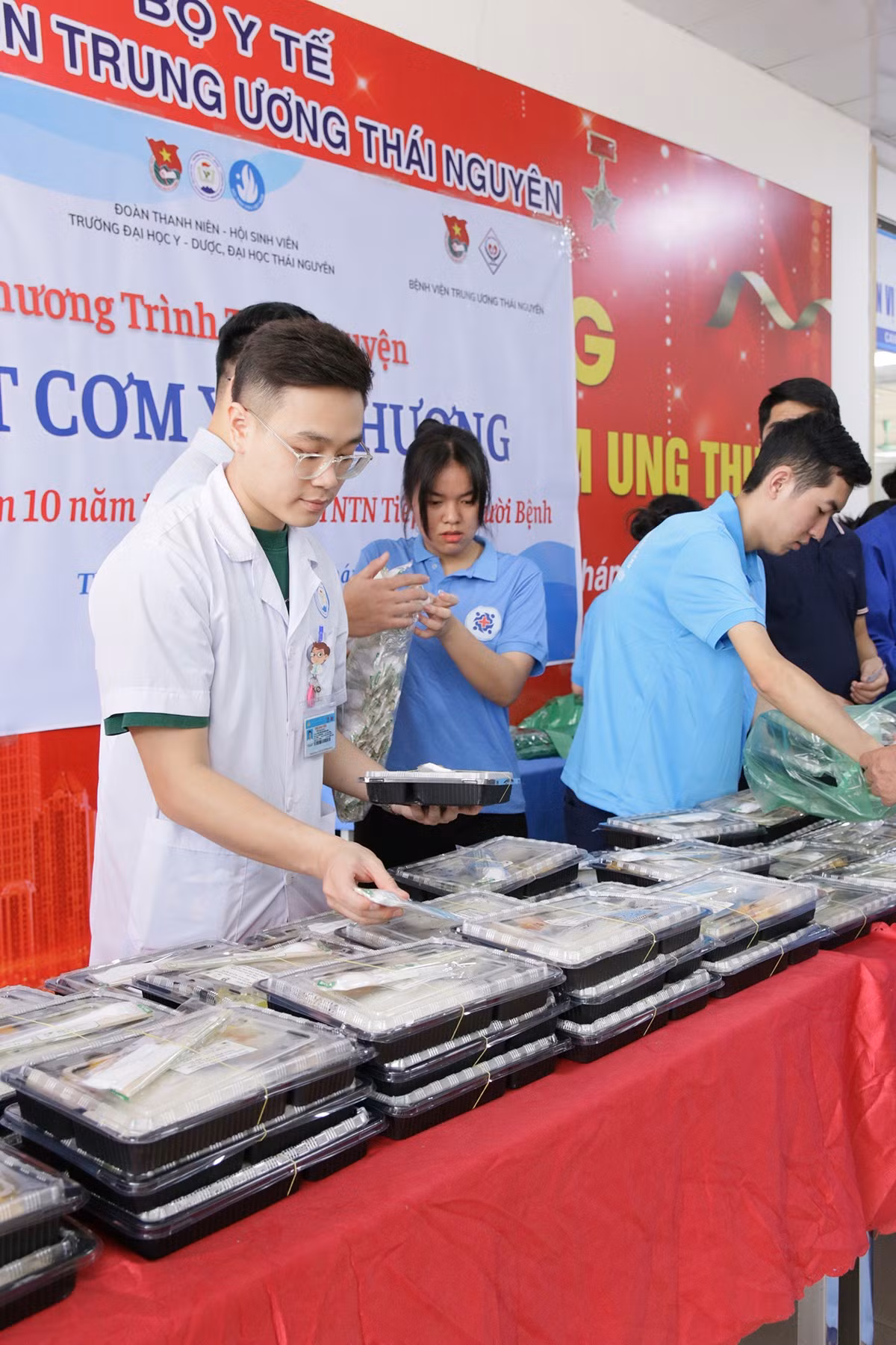 1566bcee969be670e13c.jpg