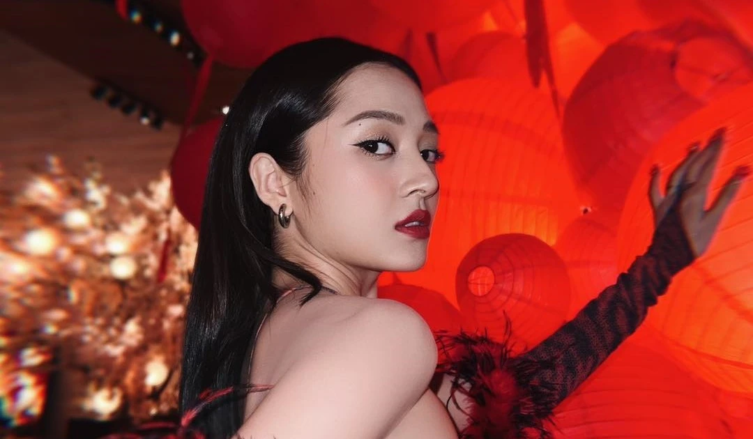 Chị đẹp Bảo Anh bị đồn sinh con, netizen soi ra loạt hint lạ lùng khó chối cãi