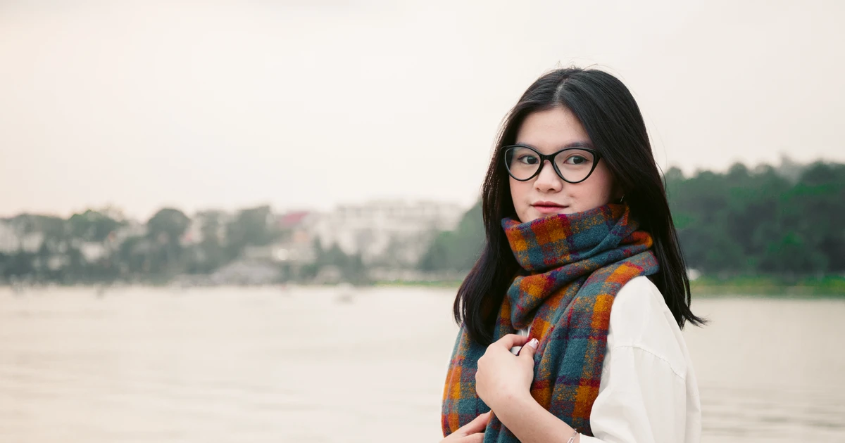 Gặp gỡ nữ sinh xứ Tuyên học song bằng Ngoại ngữ và Kinh tế - Đúng là "kẻ điên" theo đuổi ước mơ!