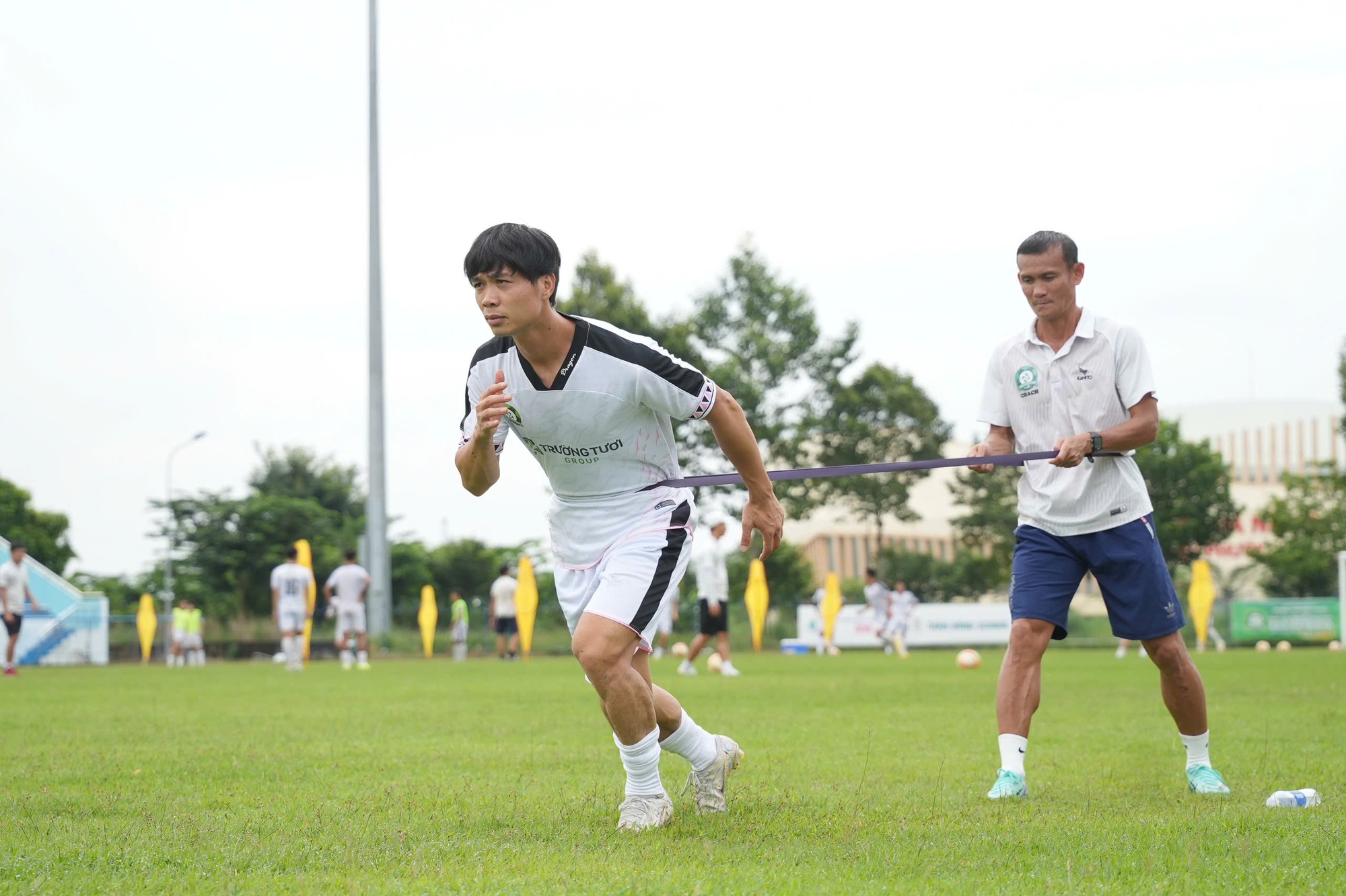 1617055eaa1b2bbe35b8.jpg