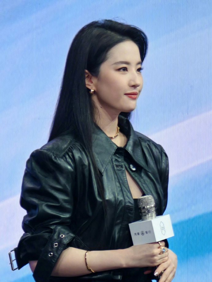 16233fd7a8280e04b360.jpg