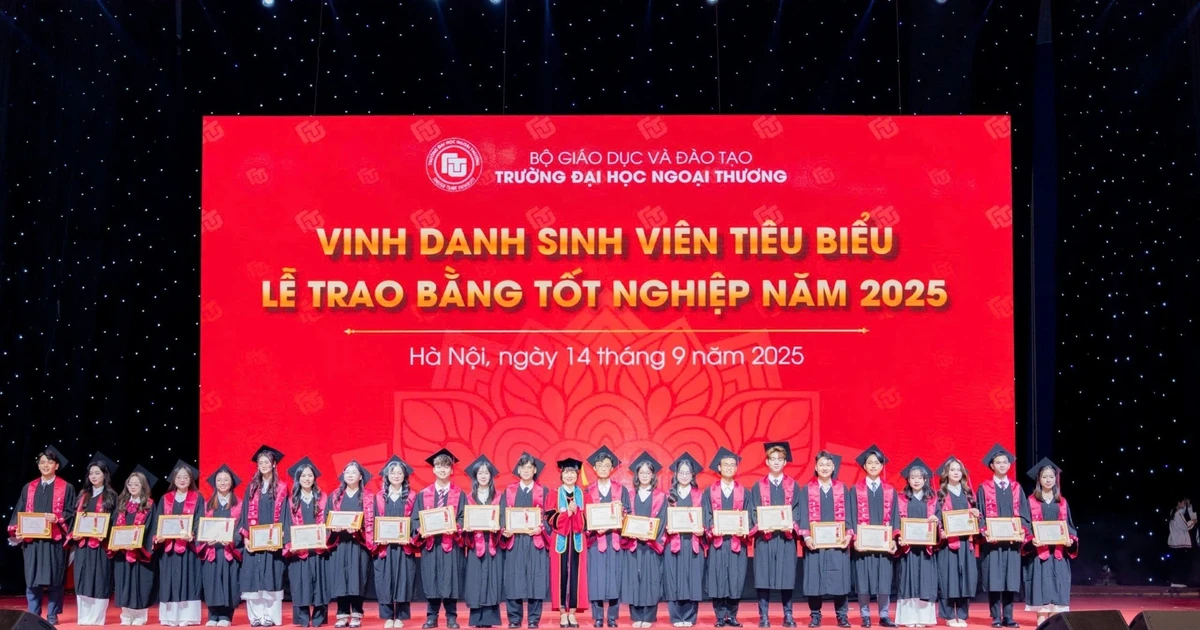 Đại học Ngoại thương vừa tổ chức lễ trao bằng đợt 2/2025 cho hơn 2.000 tân cử nhân K60 – Khoảnh khắc xúc động đầy bản lĩnh! ✨