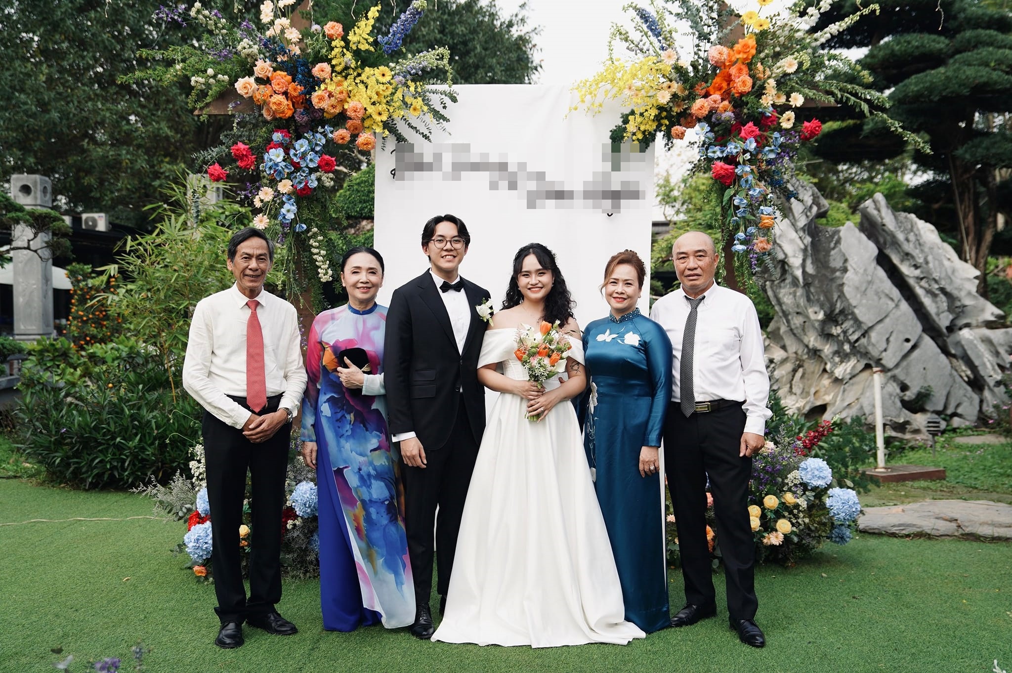 16efcd506e098233bedc.jpg