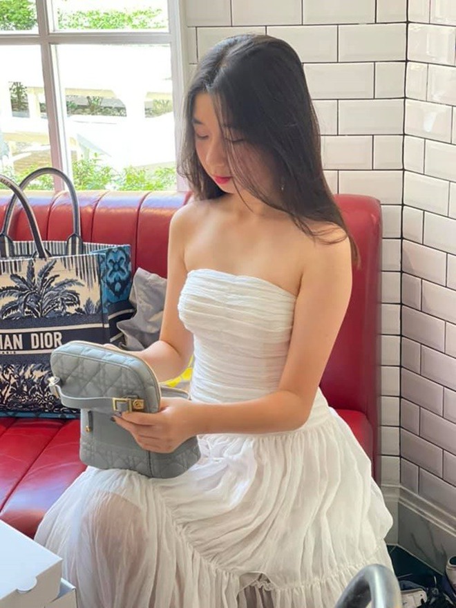 17d319c5e568a26da277.jpg