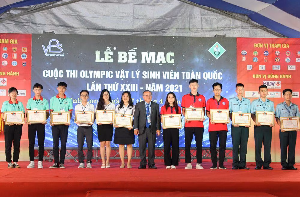 18bf63a4c1c95e076aed.jpg