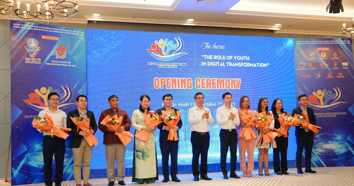 100 bạn trẻ quốc tế từ 10 quốc gia đổ bộ Diễn đàn Khoa học Sinh viên lần 7 tại Sài Gòn ✨
