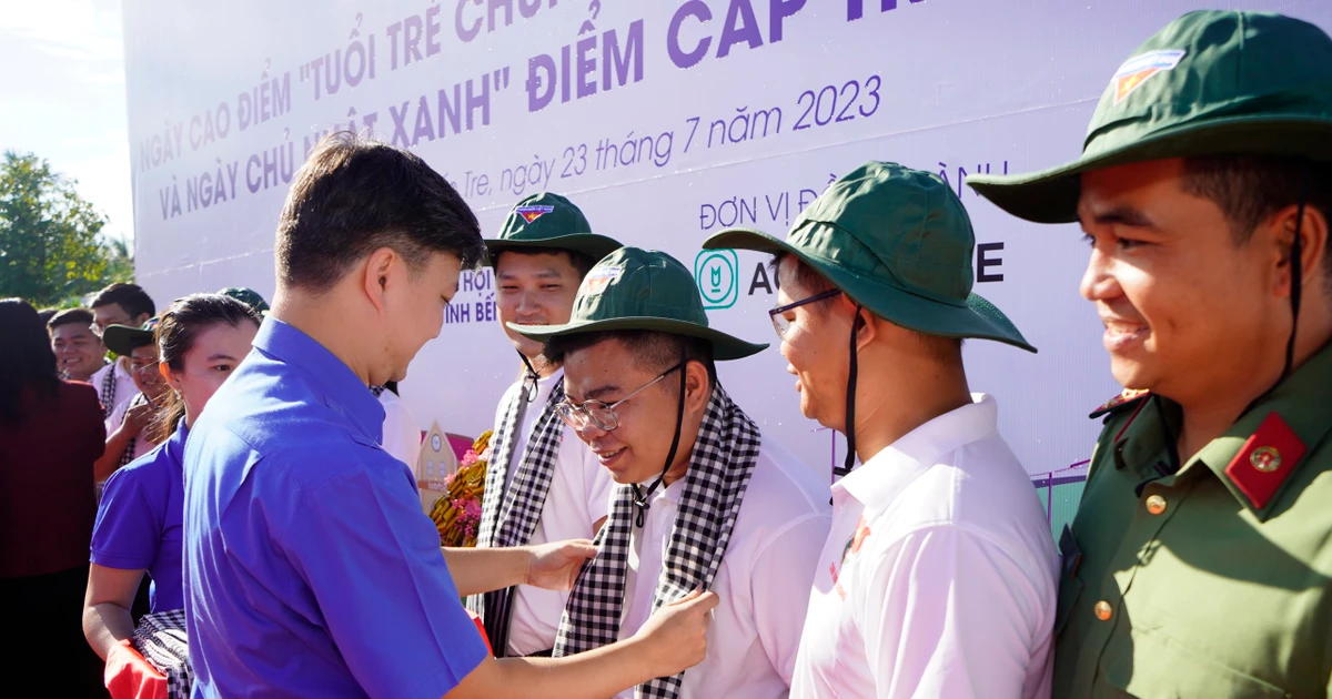 T.Ư Đoàn ra quân ngày cao điểm "Tình nguyện chung tay xây dựng nông thôn mới" tại Bến Tre - Năng lượng trẻ lan tỏa ✨