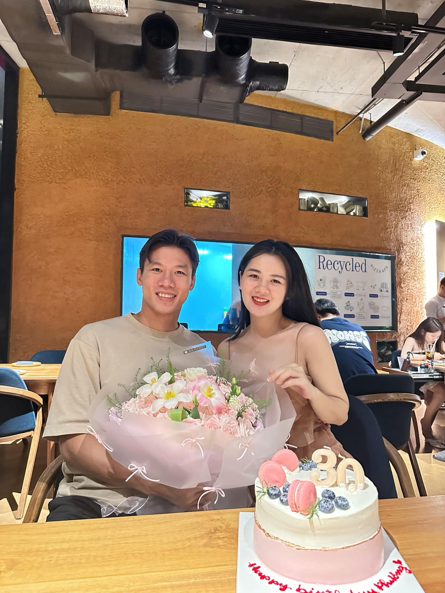 1a5552fc433ef7640323.jpg